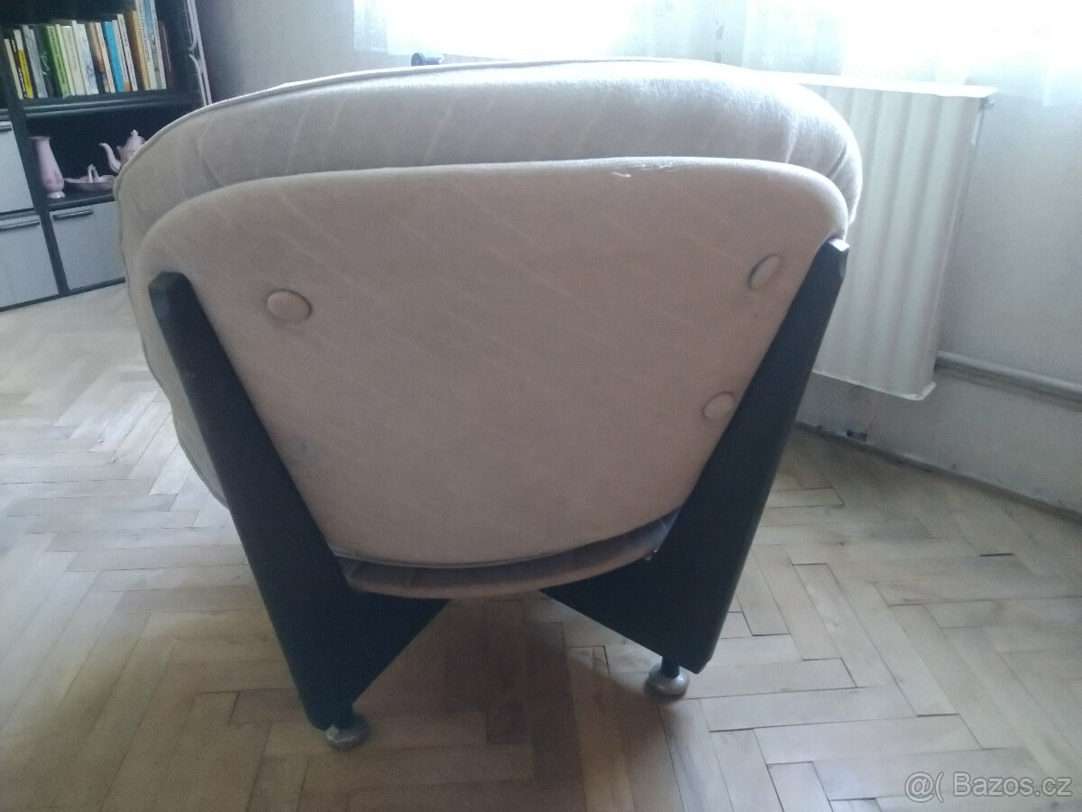 Gauč a křeslo - 10