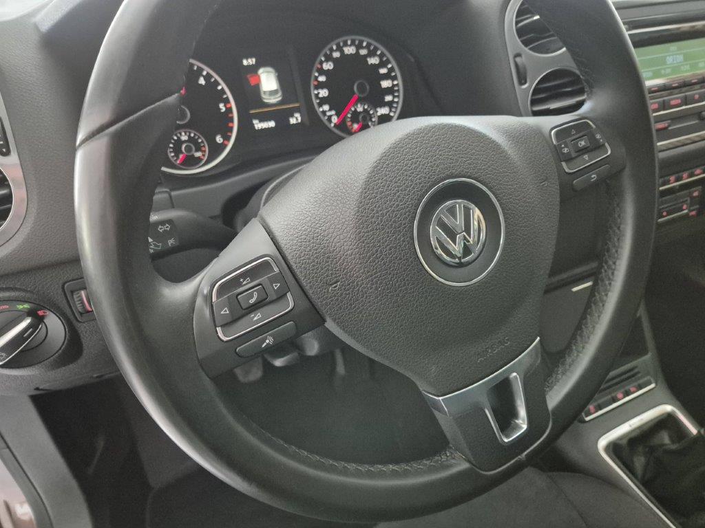 Volkswagen Tiguan 2.0 TDI 4 MOTION R-Line - 10