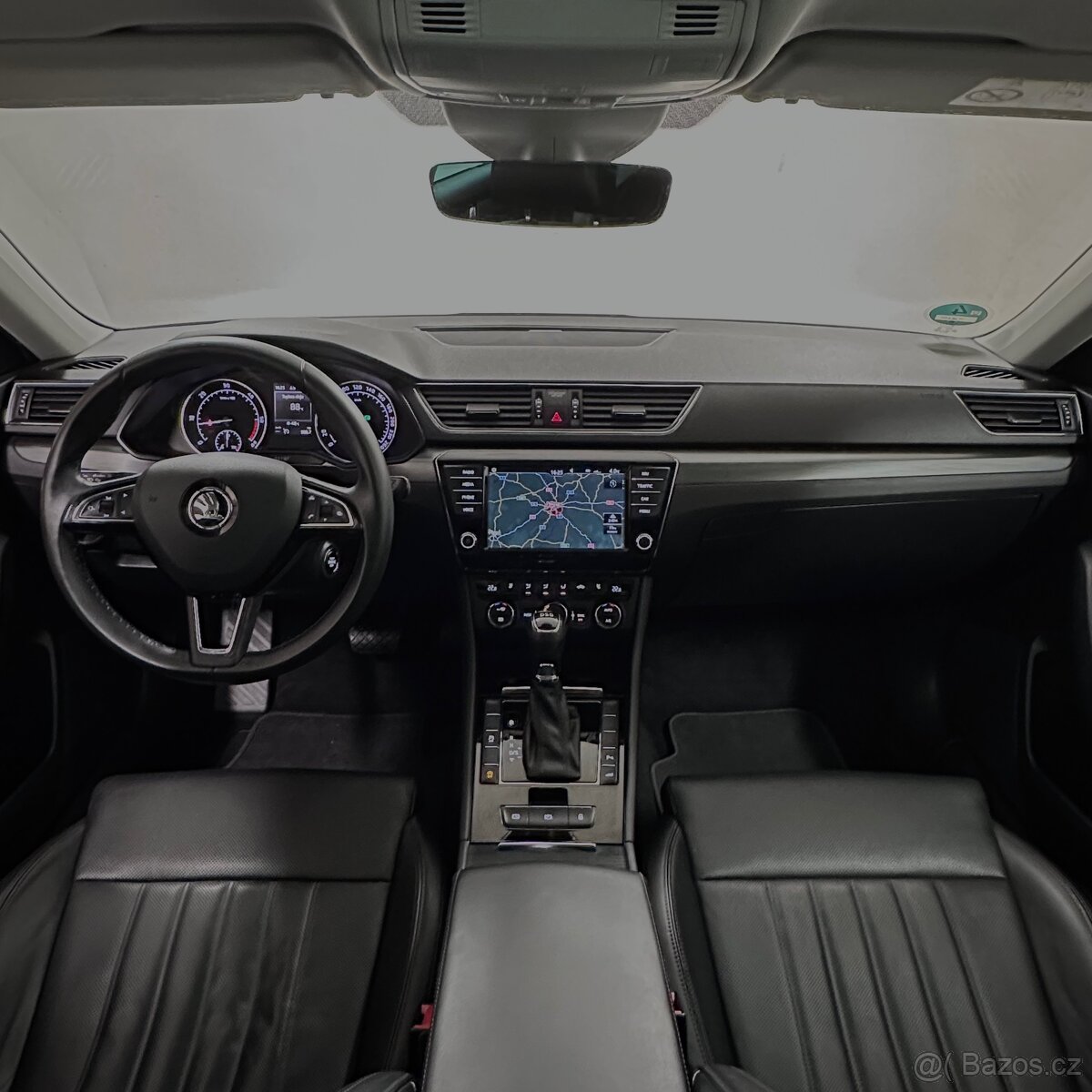 Škoda Superb 3 2.0 TDI 140kW DSG/PANO/LANE/VENT/KESSY - 10