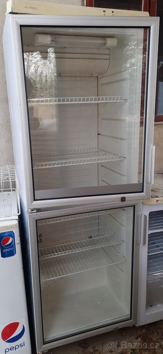 Prosklená lednice na nápoje - 10