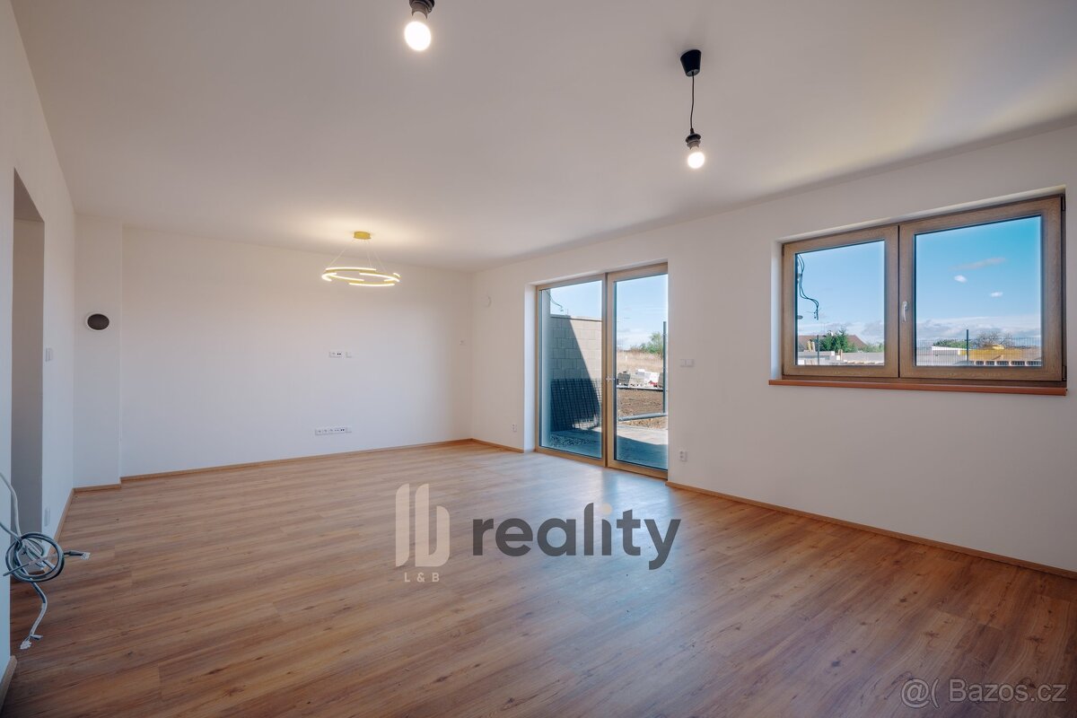 Prodej rodinného domu 141 m², pozemek 365 m², ev.č. 00033 - 10