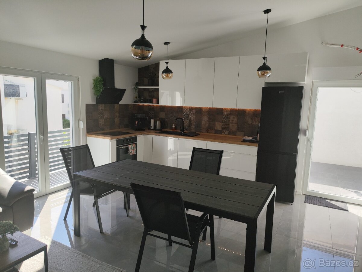 Chorvátsko dom s 2 apartmány. - 10