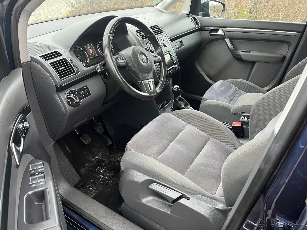 Volkswagen Touran 1.4 TSI tažné - 10