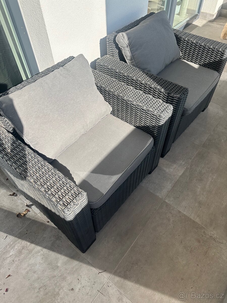 Zadní křesla 2x - 10