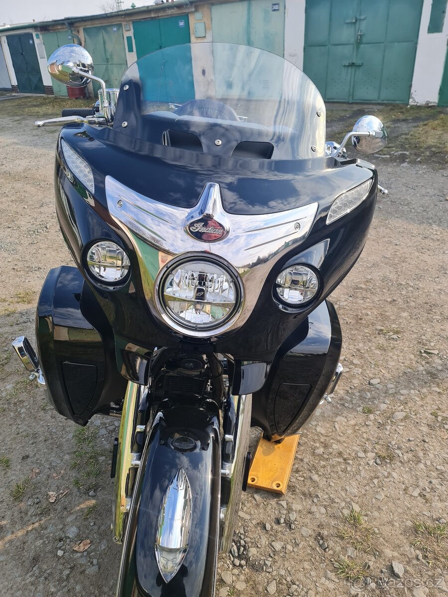 Indian Roadmaster - 10