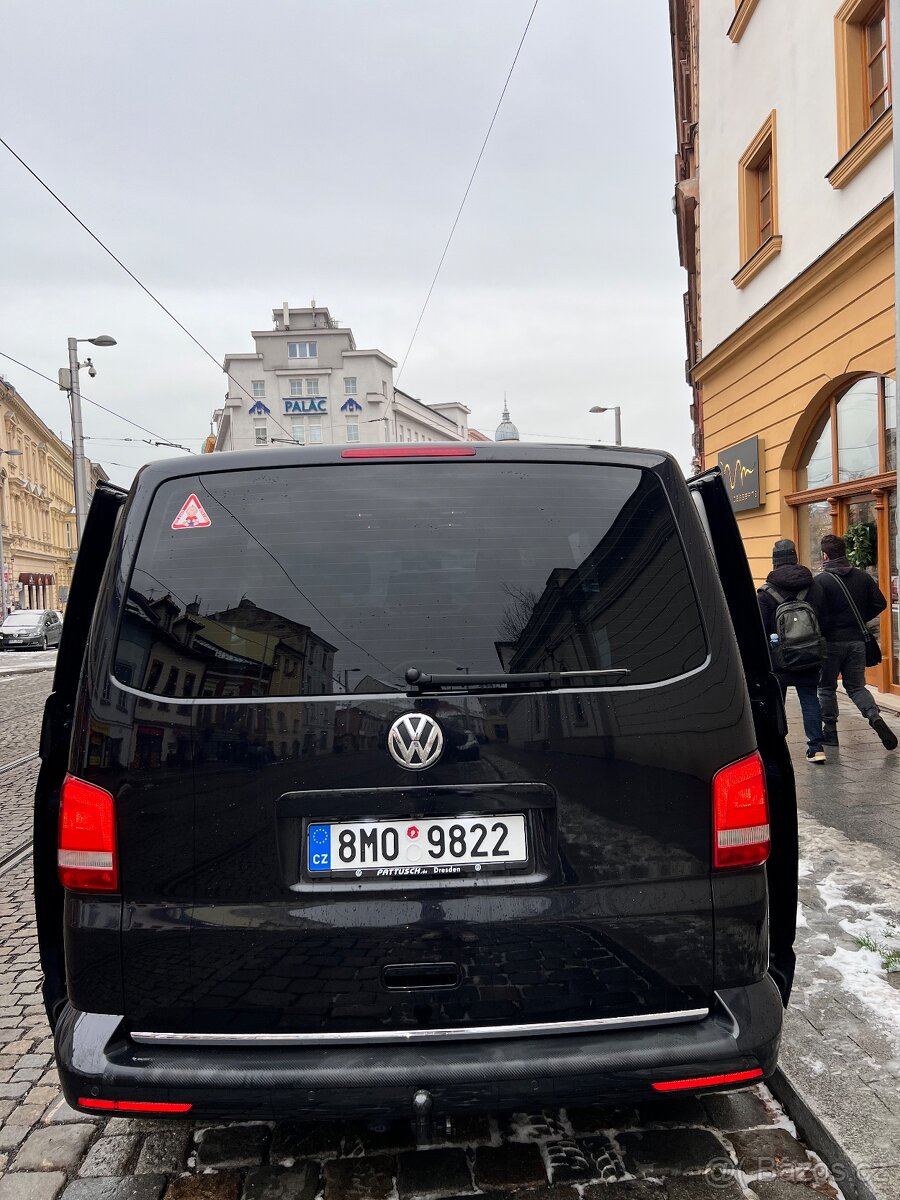 Volkswagen Multivan T5 Highline 2015, 132 kW, 171 000 km - 10