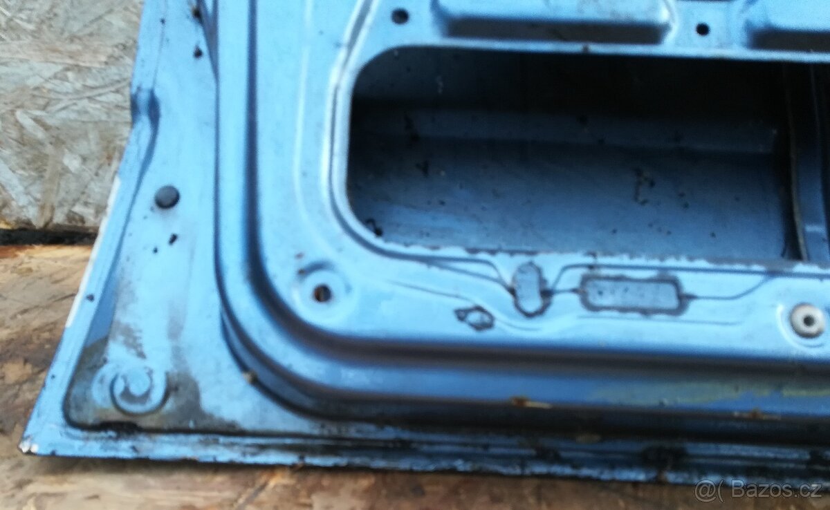 Levé dveře Mitsubishi Pajero 1 - 10