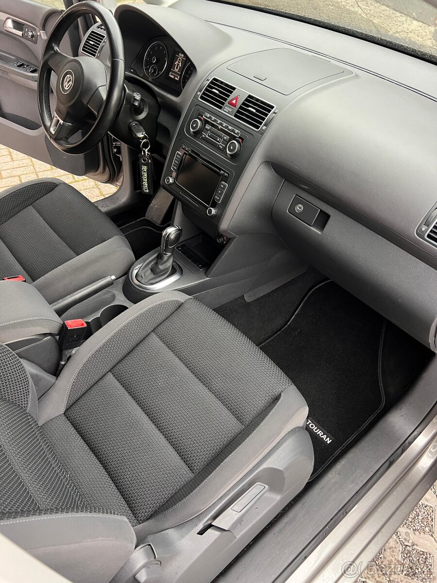 Volkswagen Touran 1.4 TSI DSG - 10