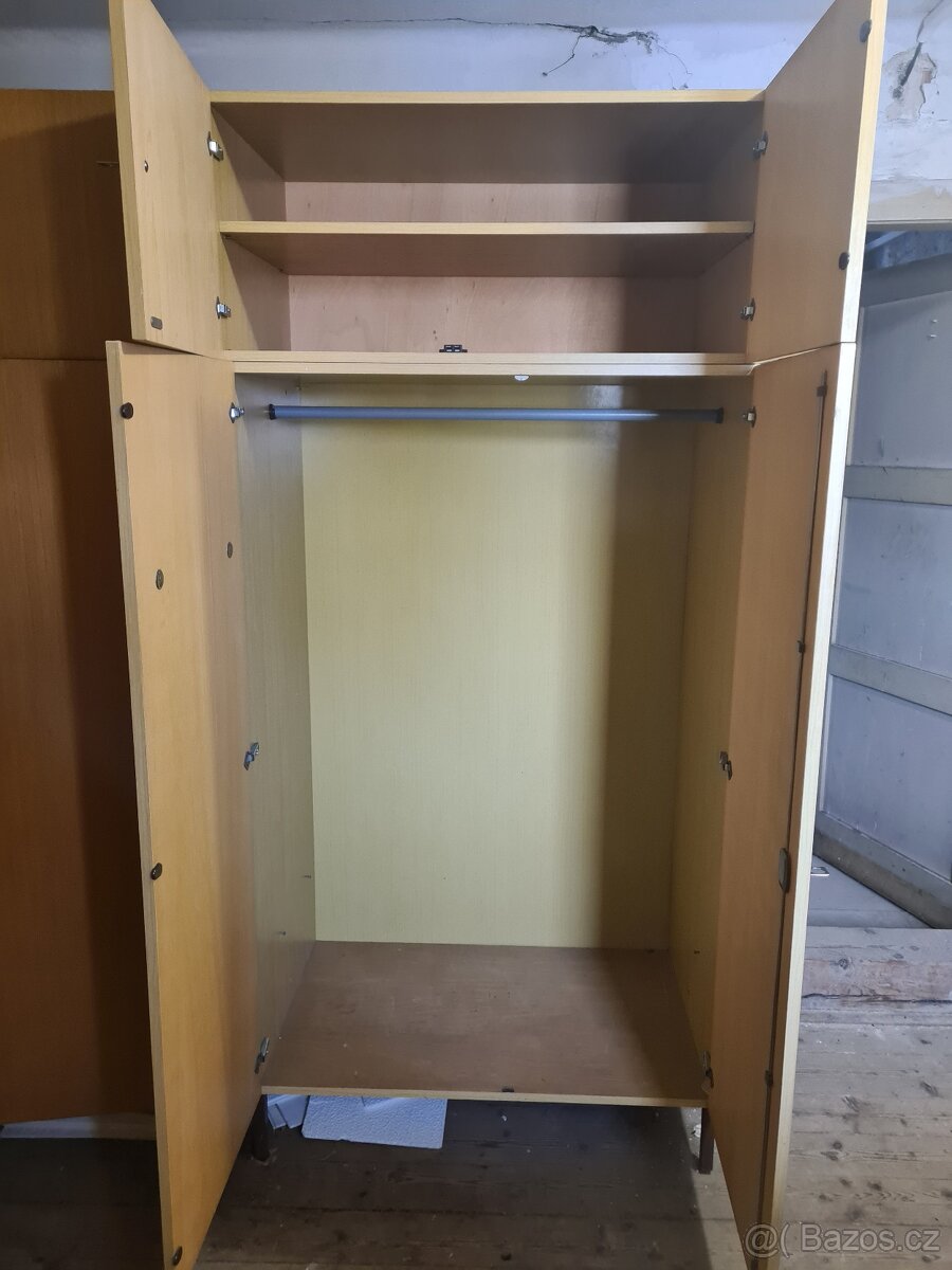 Sada 9 skříní v top stavu – Liberec - 10