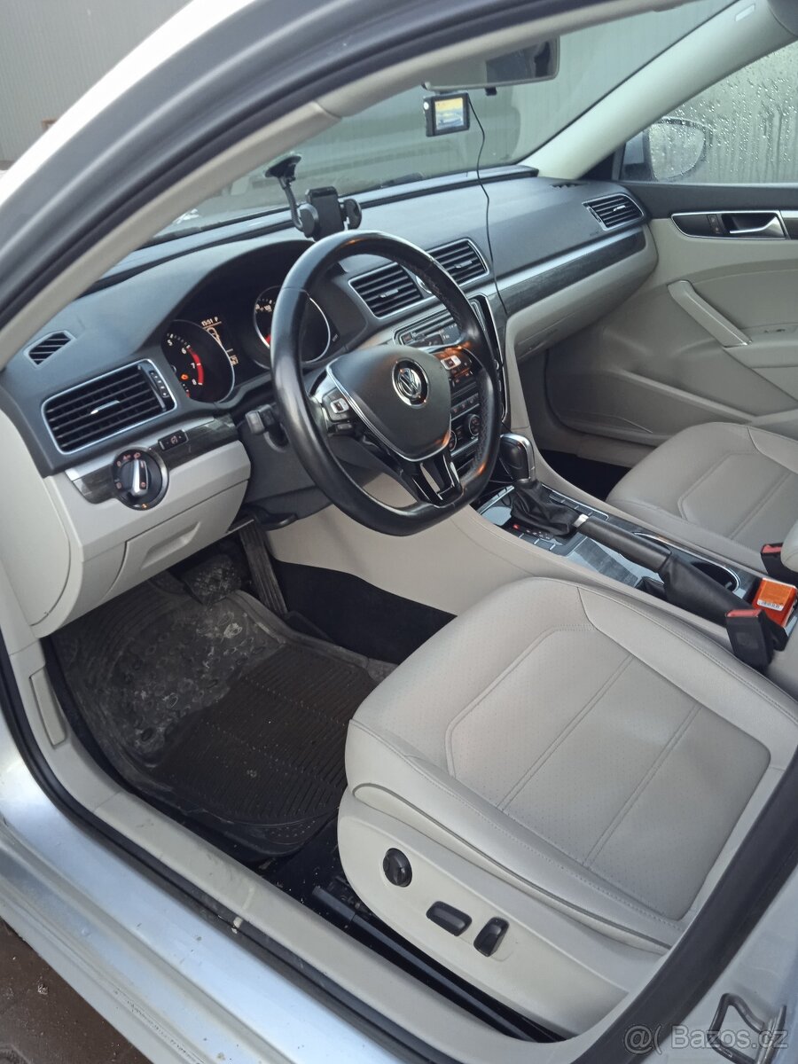 Volkswagen Passat - 10