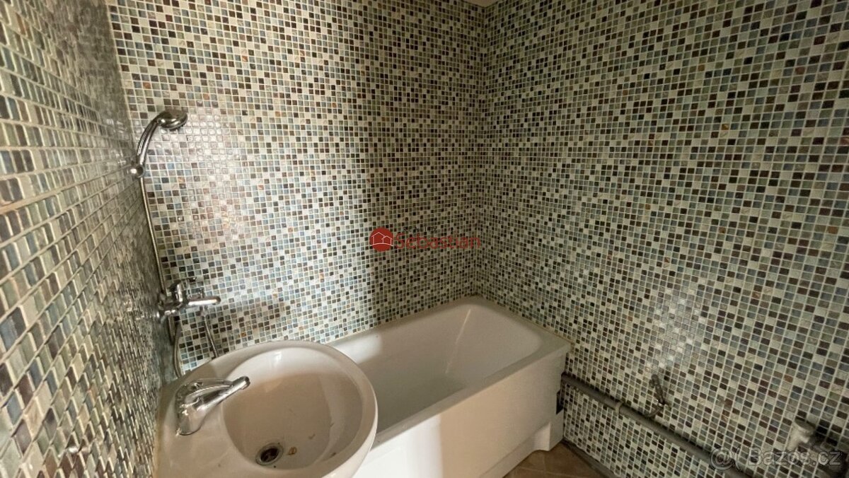 Pronájem zrekonstruovaného bytu 3+1 - Most, ul. Javorová 310 - 10