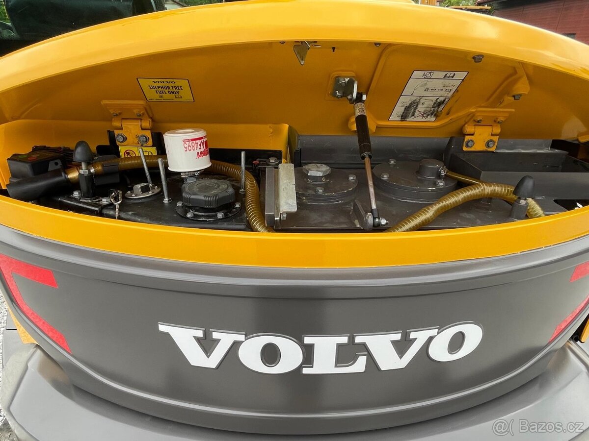 Pásový bagr Volvo ECR88D - 10