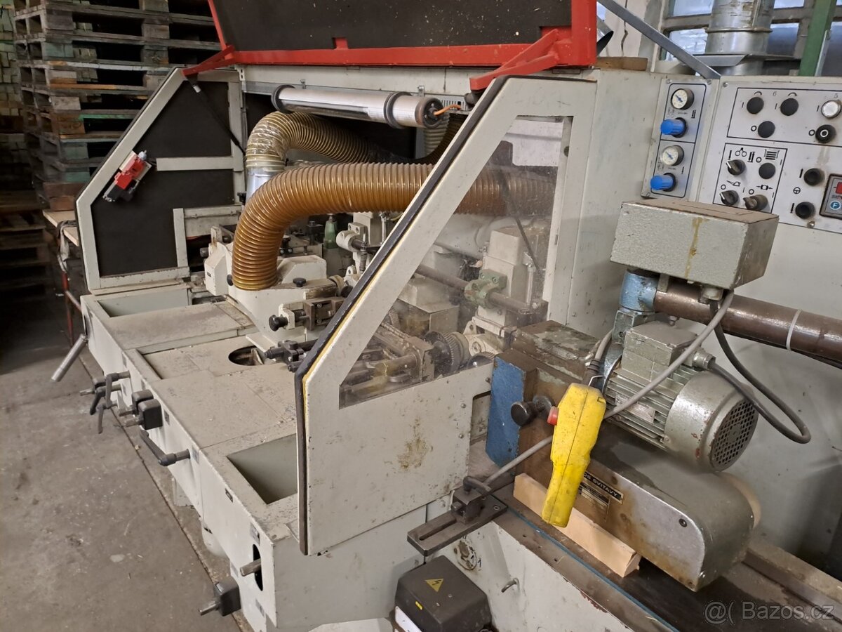 Hoblovka, čtyřstranná frézka - 10