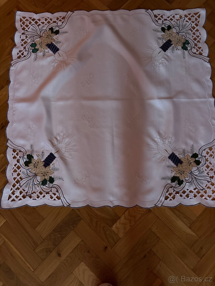 Ba.decka, ubrusy, uměla květina, krajk. polstarky, taška - 10