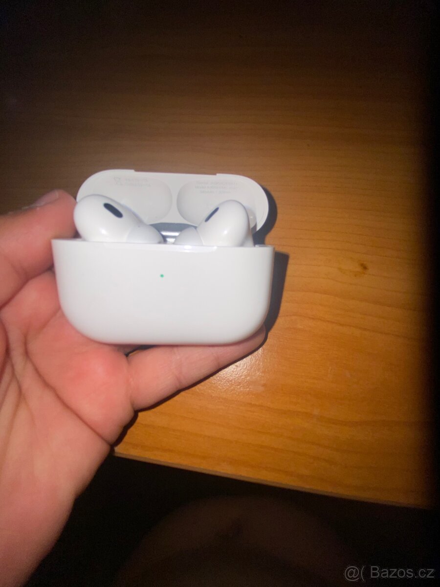 Apple AirPods Pro 2 - 10