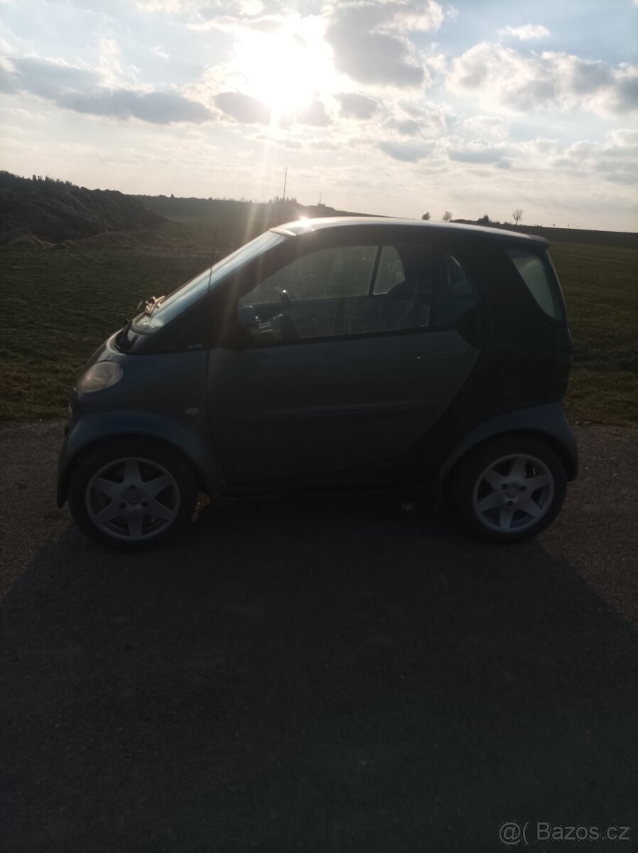 Smart Two,Automat, platná STK - 10