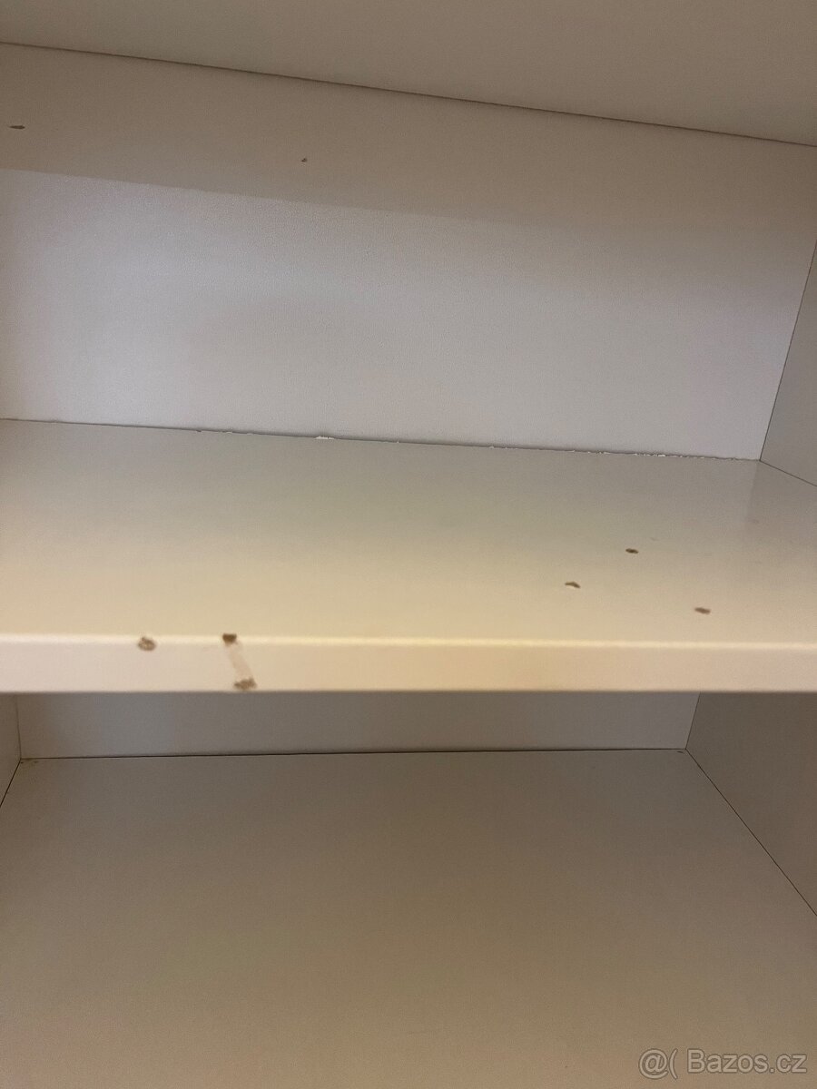 Koupelnová skříňka - 10