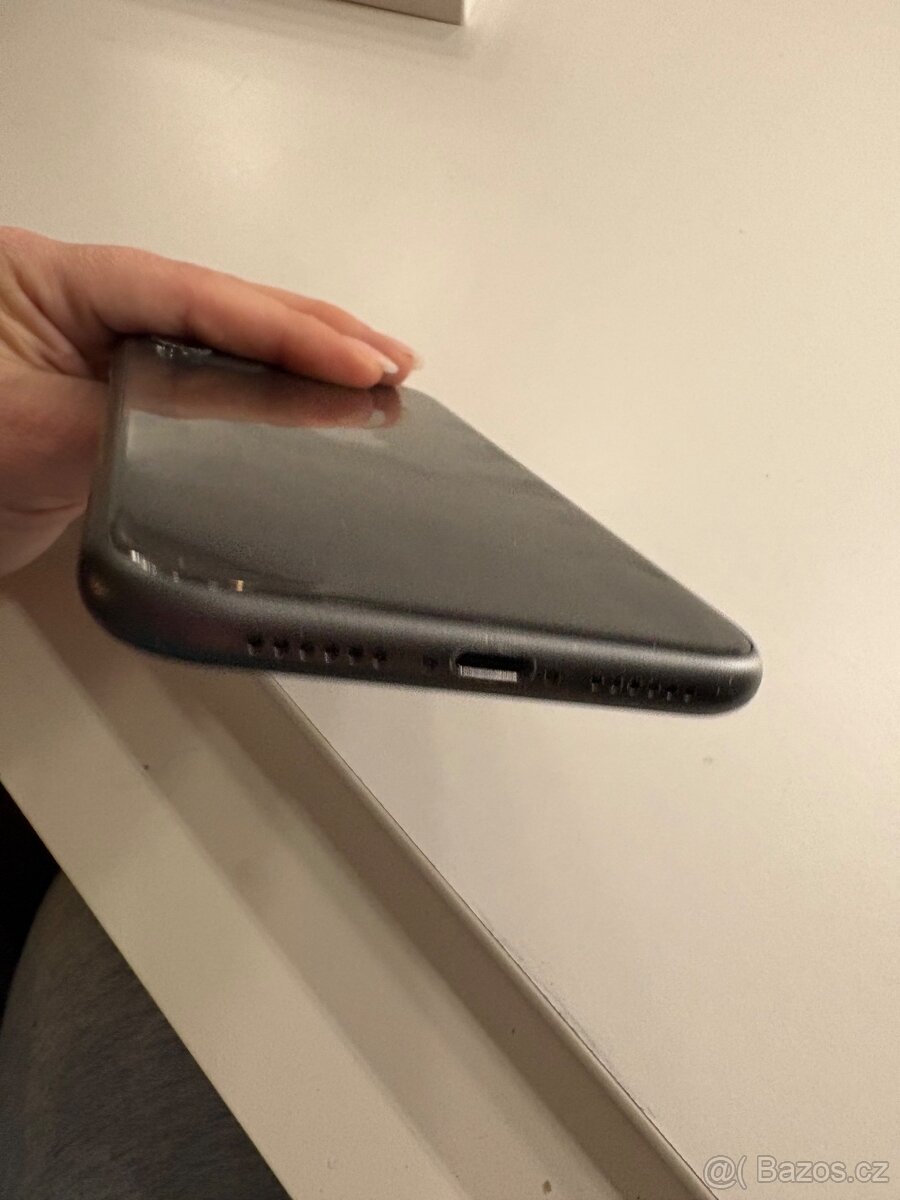 Apple IPhone 11 - 10