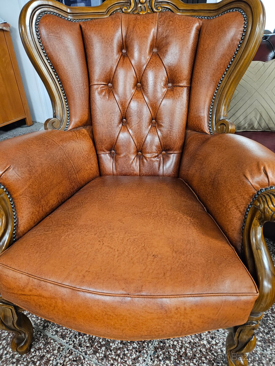 KOŽENÁ SEAČKA V ANGLICKOM ŠTÝLE,V TOP STAVE 3+1+1 - 10