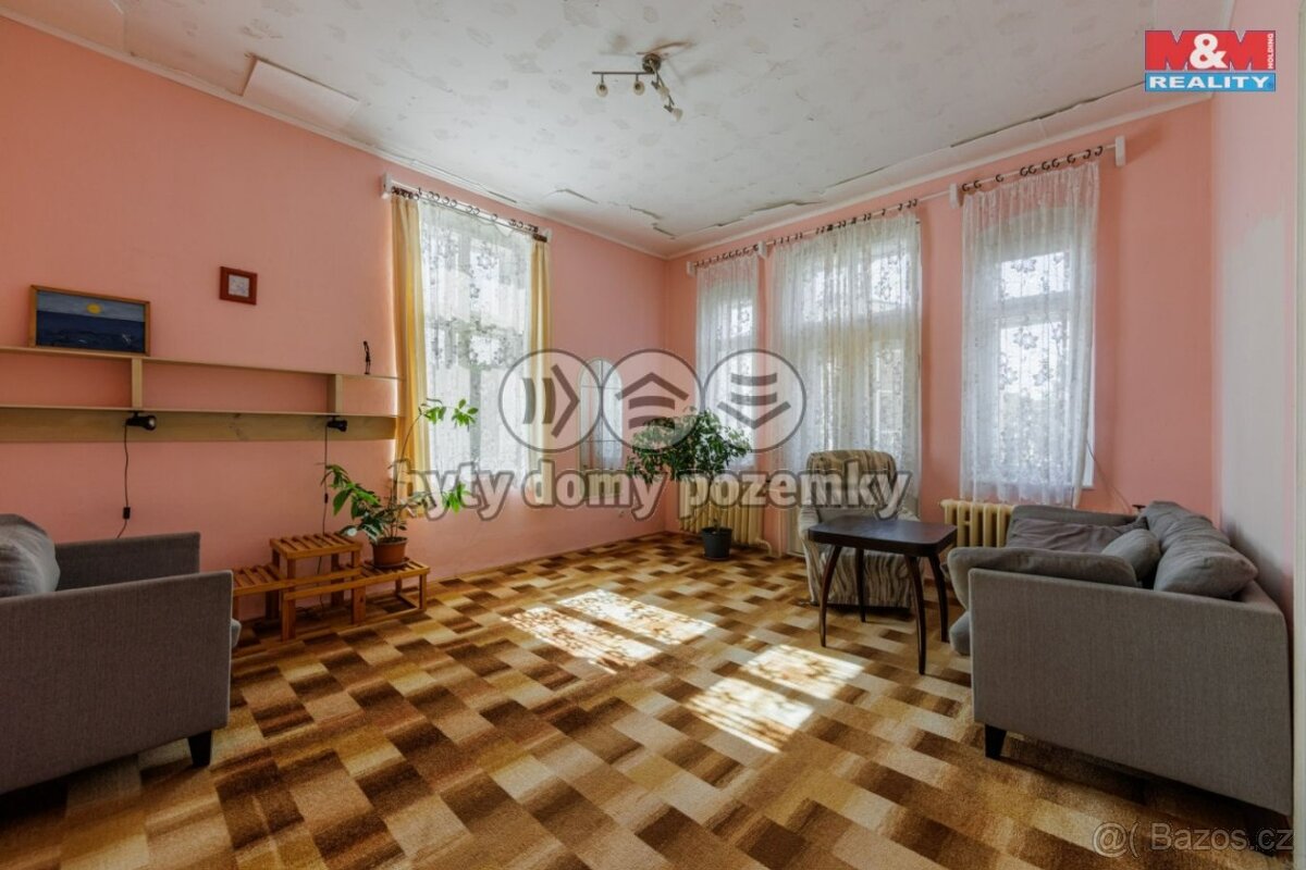 Prodej unikátního rodinného domu - 10