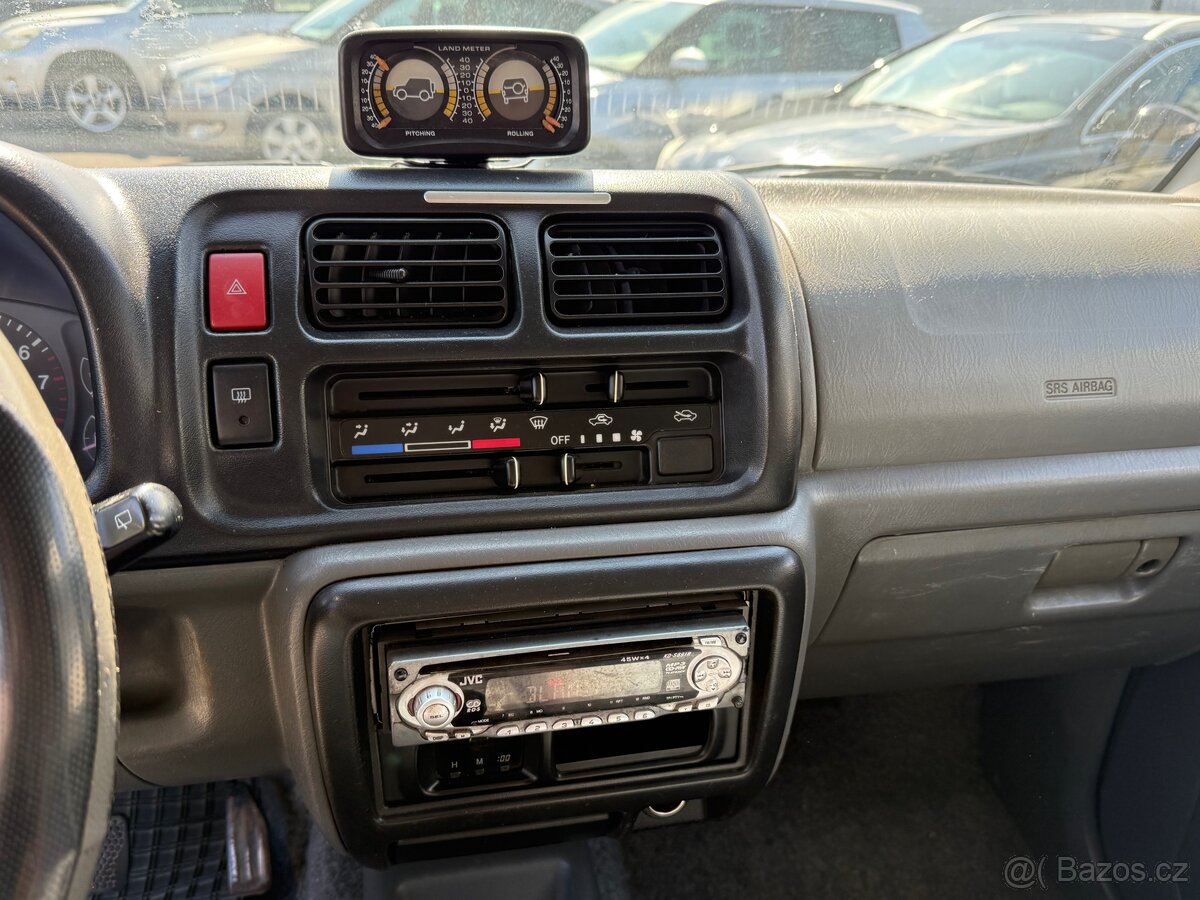 Suzuki JIMNY 1.3 - 10