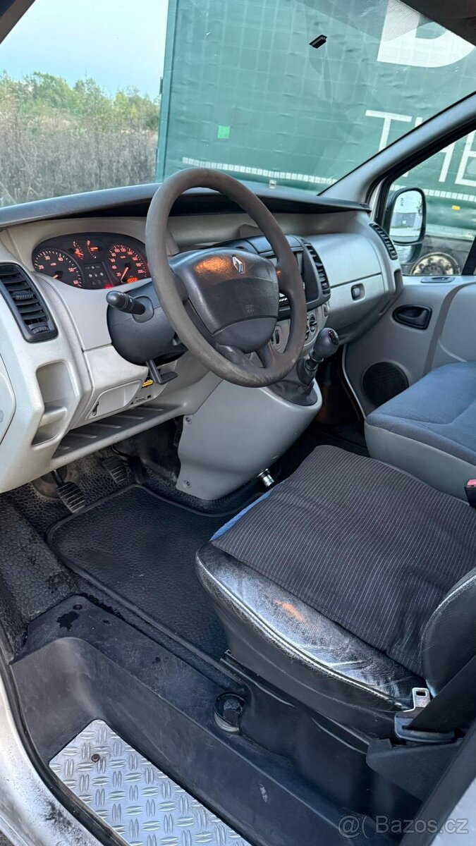 Renault Trafic 1.9dci 74kW - 10