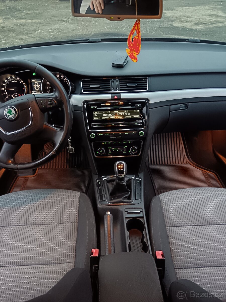 Prodám Škoda Superb II Kombi - 10