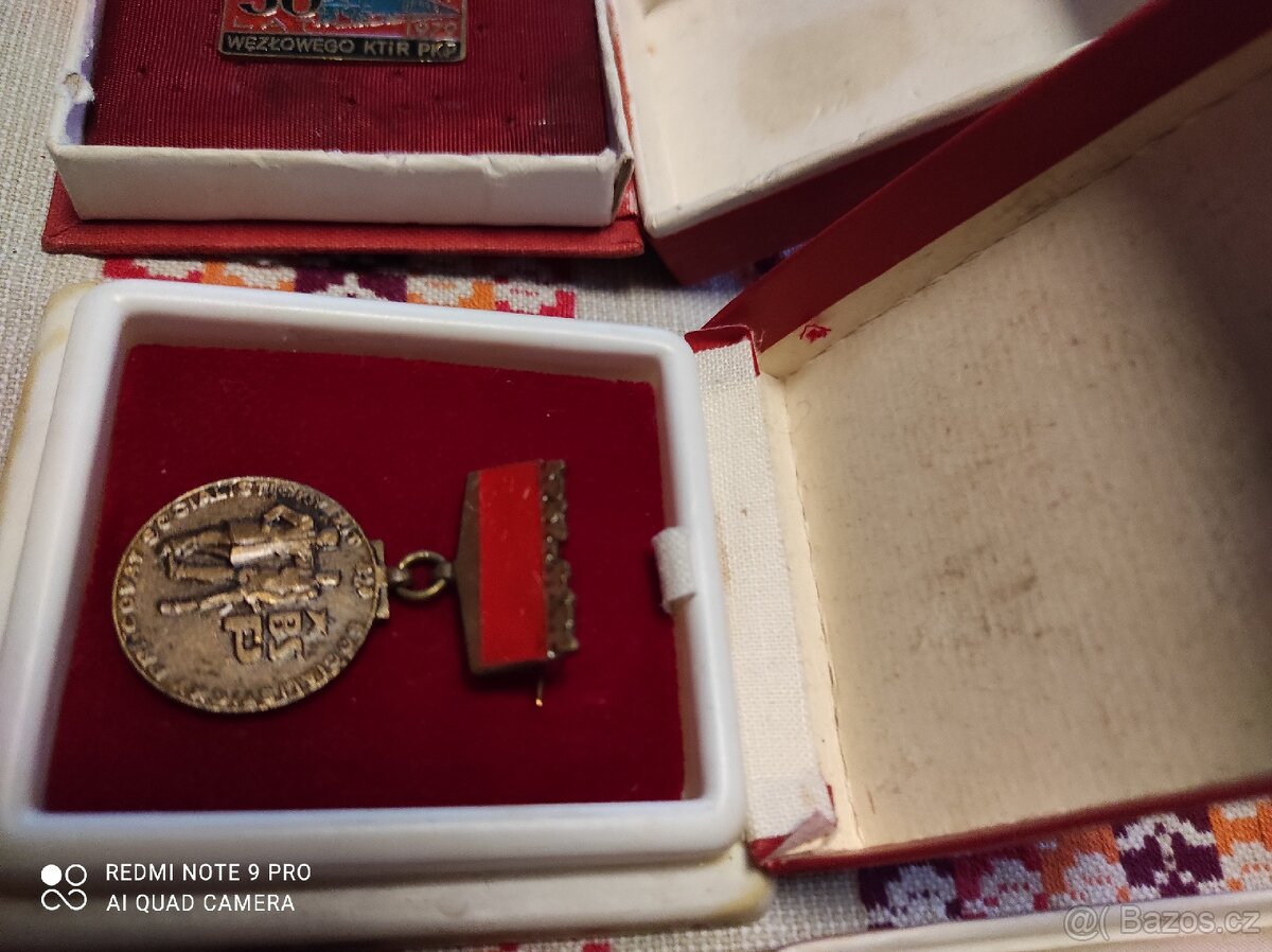 Plakety s medajle - 10