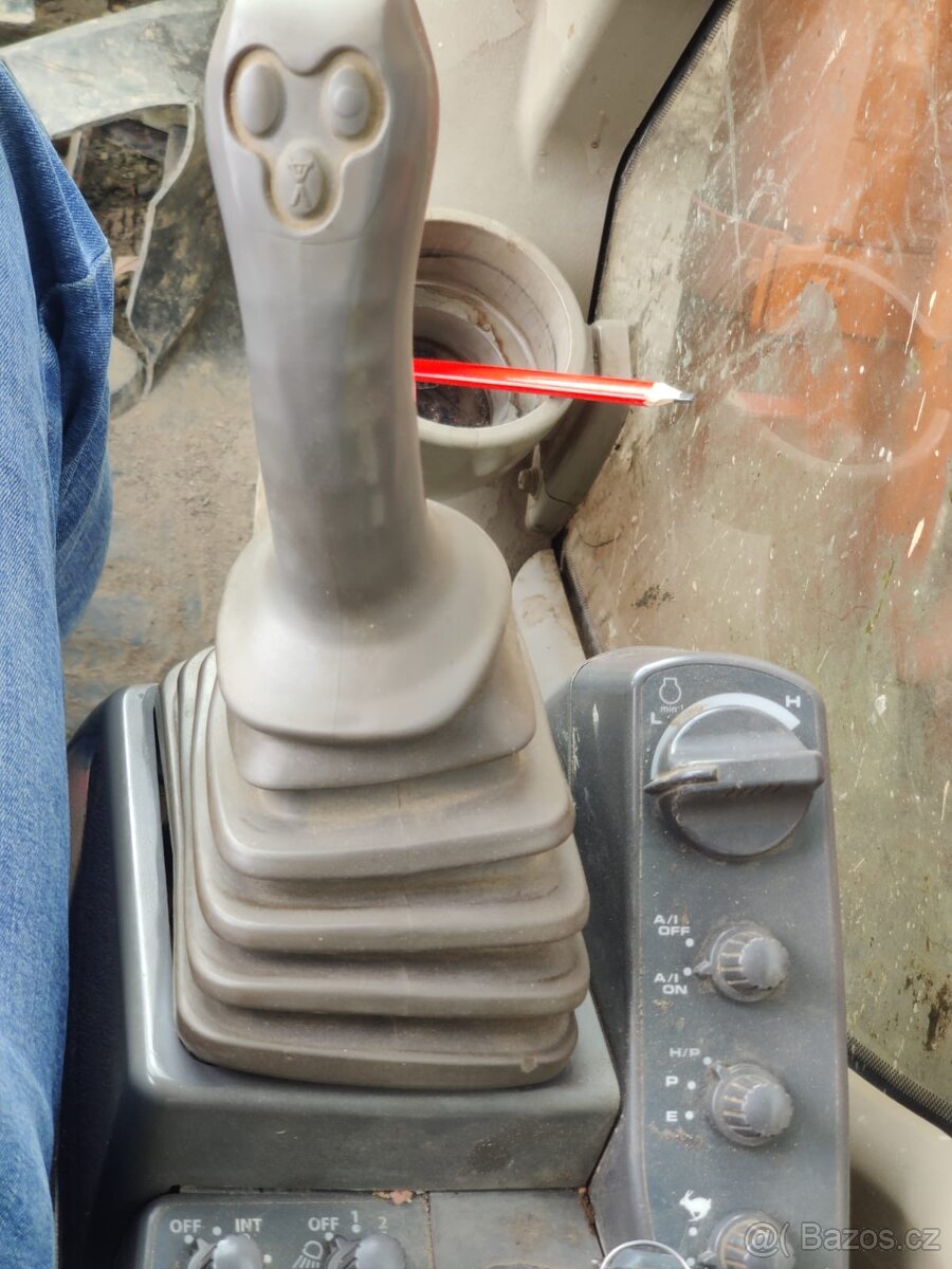 Pásový bagr HITACHI ZX210 LC-3 - 10