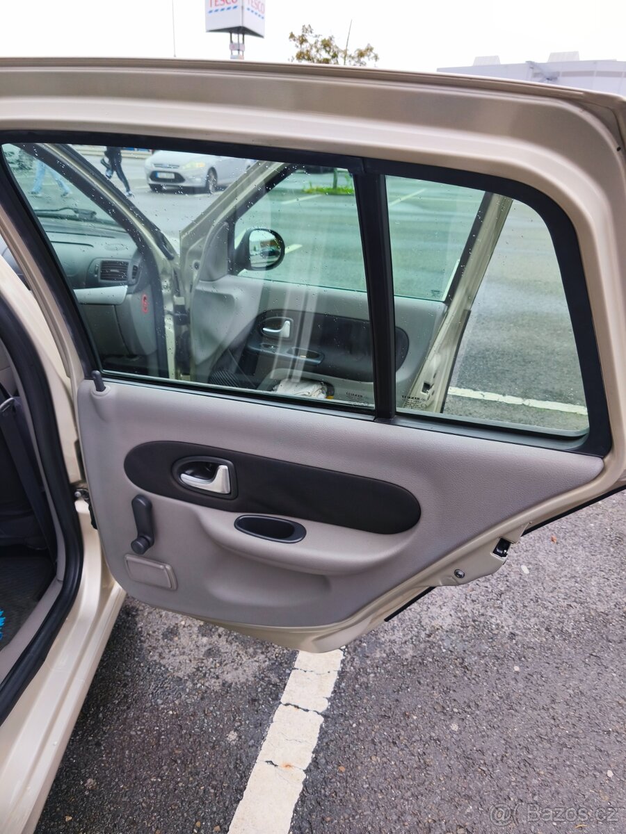 Prodám Renault thalia 1.4 72.kw - 10