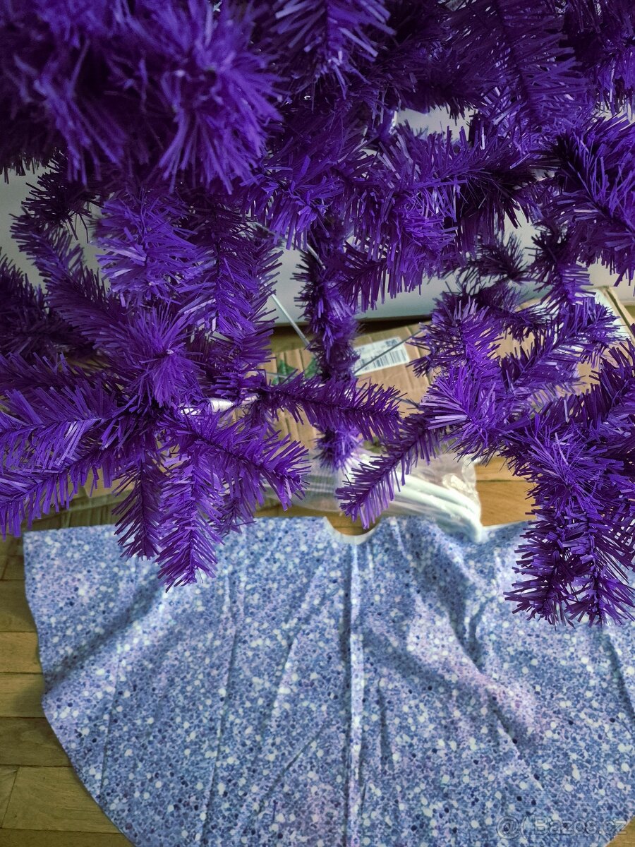 Nový vánoční stromek 150 cm a koberec pod stromek - 10