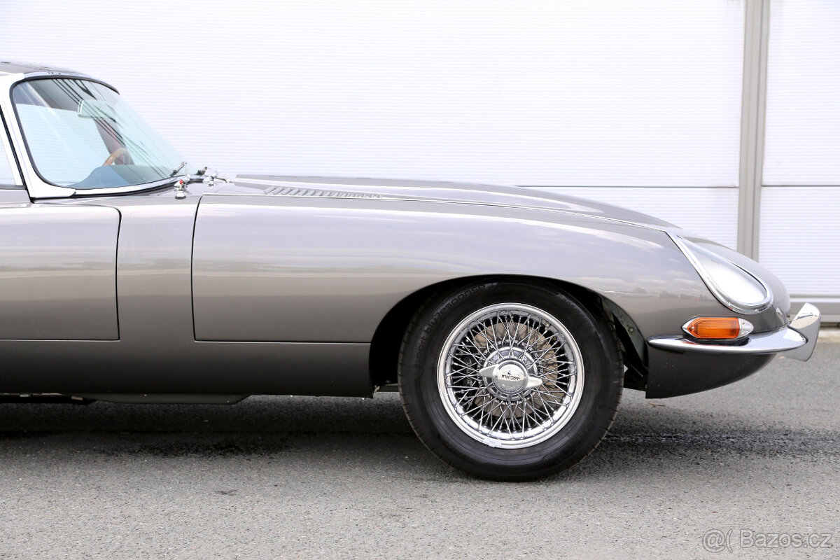 Jaguar E-Type 4.2 Series 1½ (1967) - 10