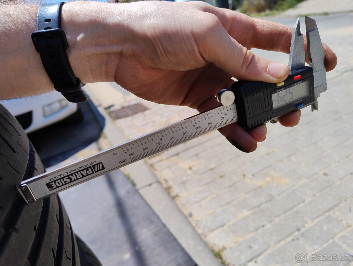 205/55 R16 V Continental PremiumContact 5 + ALU - 10