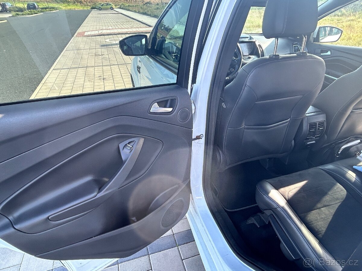 Ford Kuga - 10
