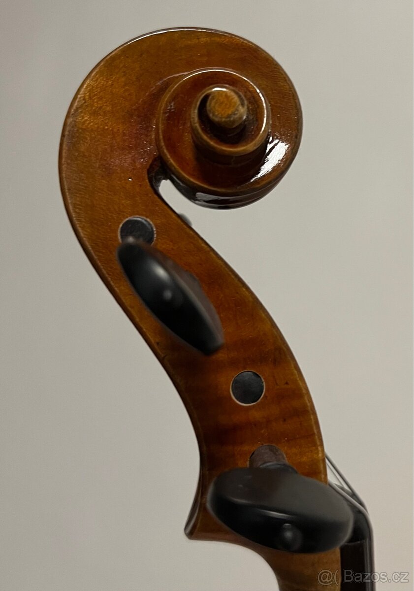 Housle 4/4 - 10