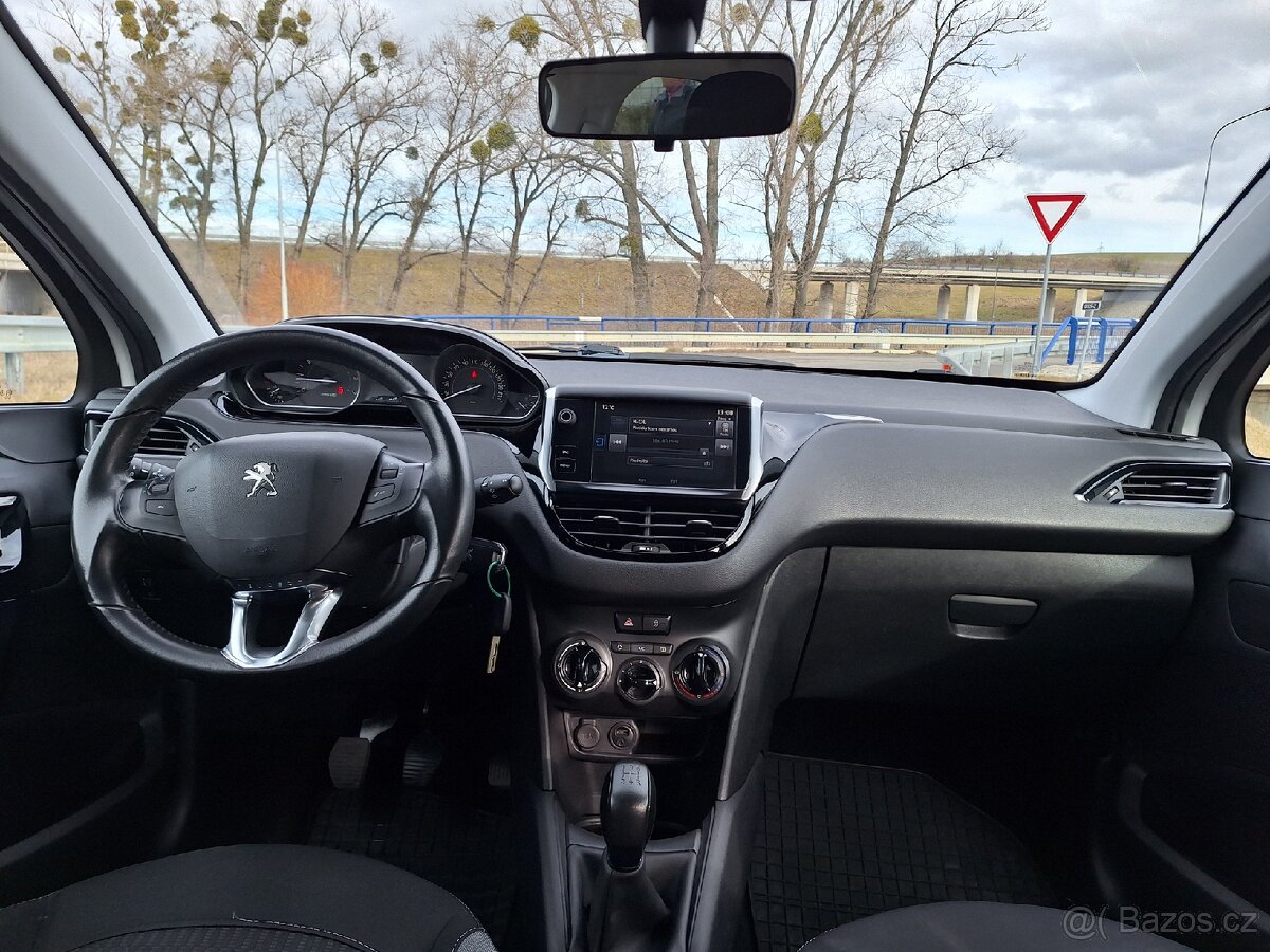 Peugeot 208 1.2 60kw 2016 - 10