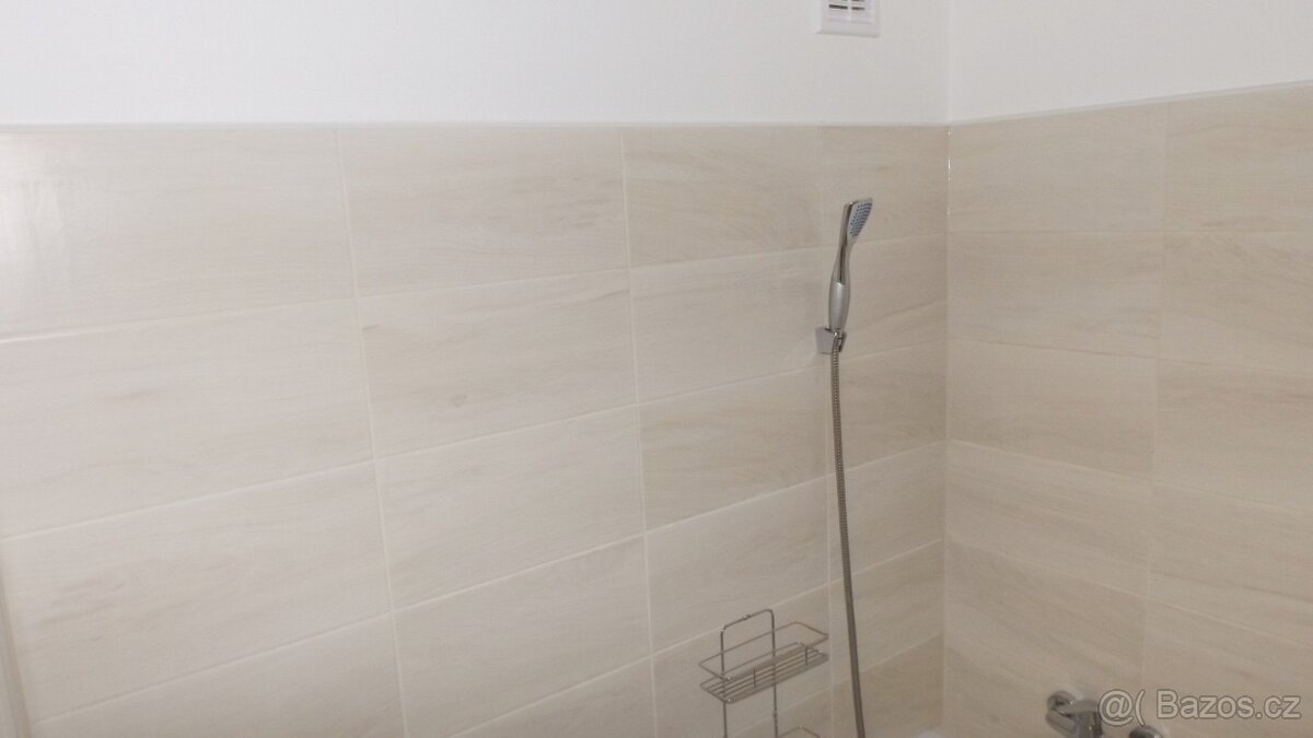 3+1 O.- Zábřeh, ul. Tylova, lodžie,17.000 Kč i s energiemi. - 10