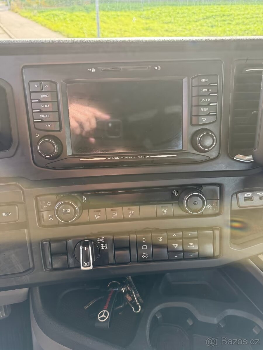 SCANIA R 450 XT 8x4 MEILLER třístranný sklápěč - 10