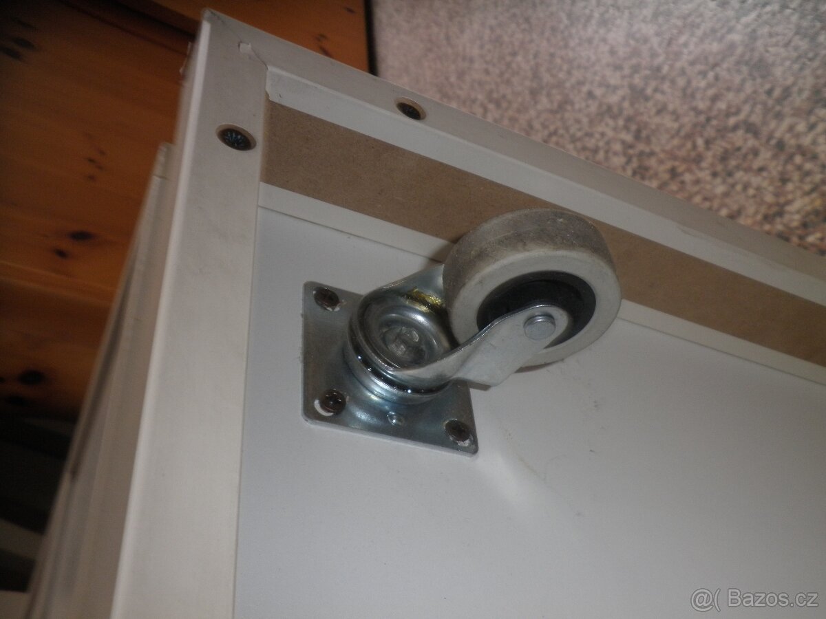 Komoda s 9ti boxy ve stylu provance - 10