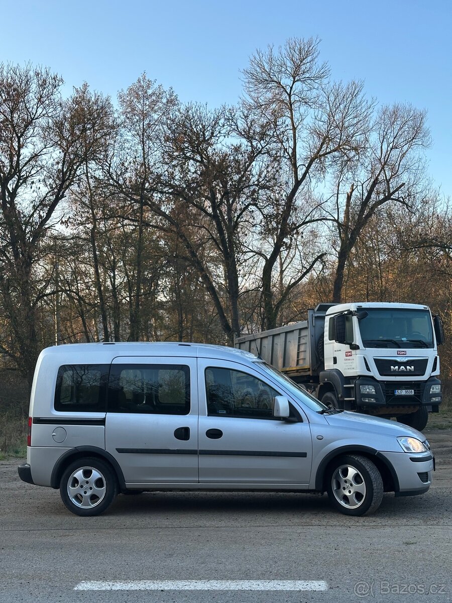 Opel Combo C 1.3 CDTi - 10