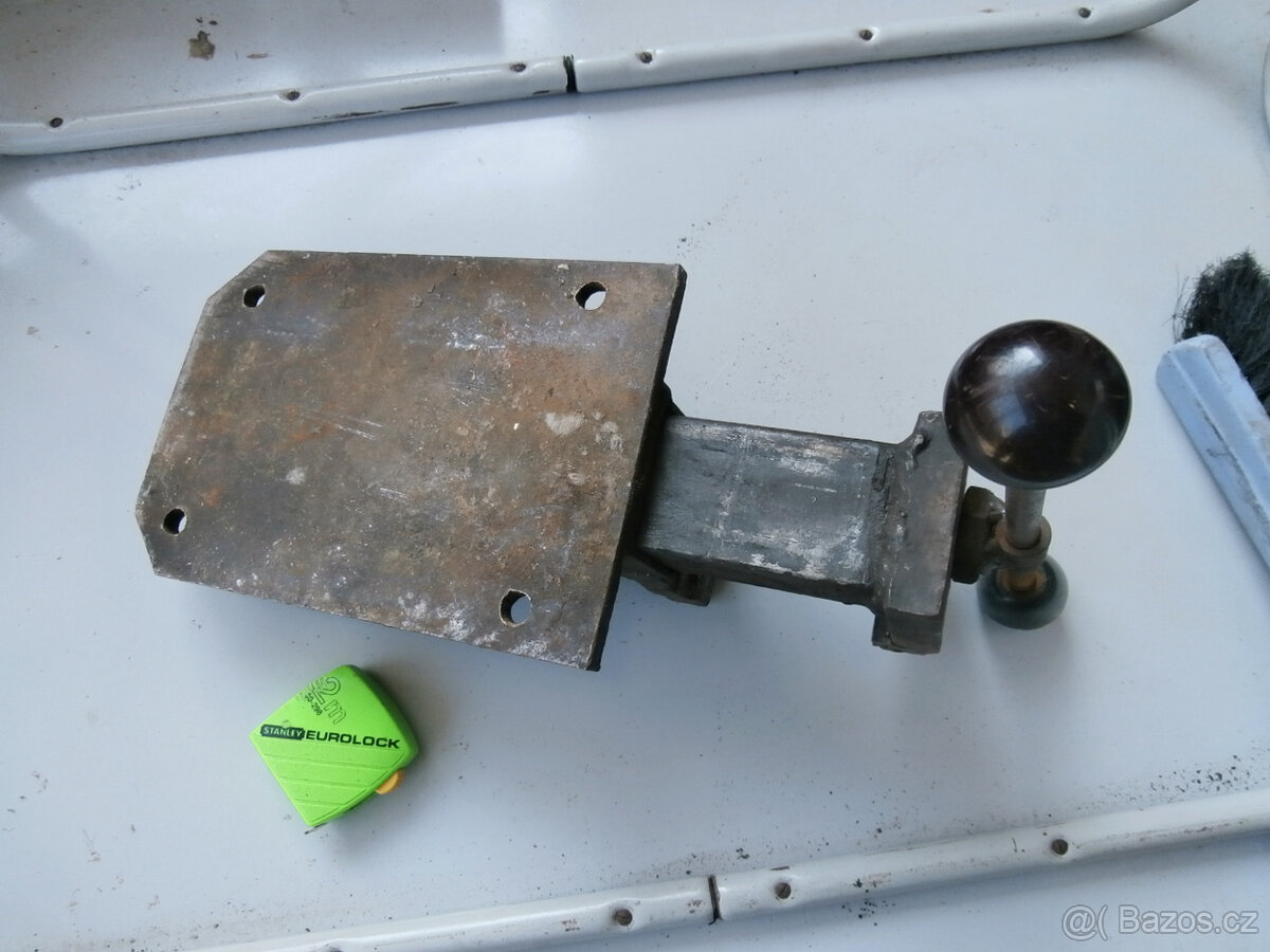 Svěrák starší za 600 kč, včetně poštovného - 10