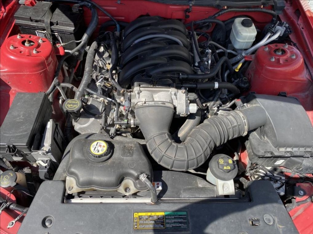 Prodám Ford Mustang 4,6 GT V8 224kW - 10