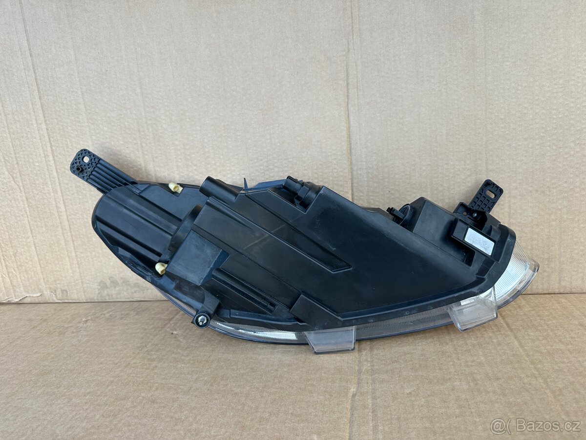 Ford Fiesta mk8 světlo - 10