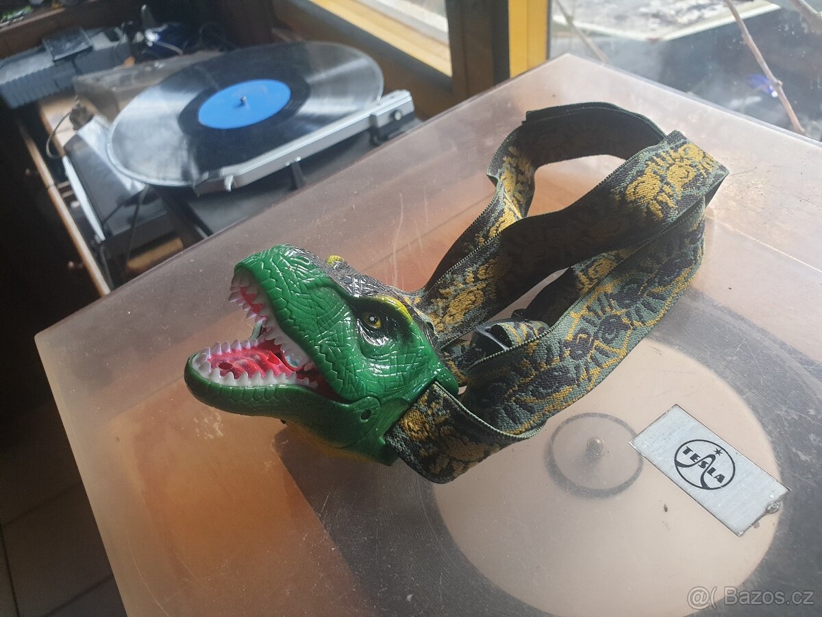 Dinosaur - svítilna, prase, autíčko dálka - 10