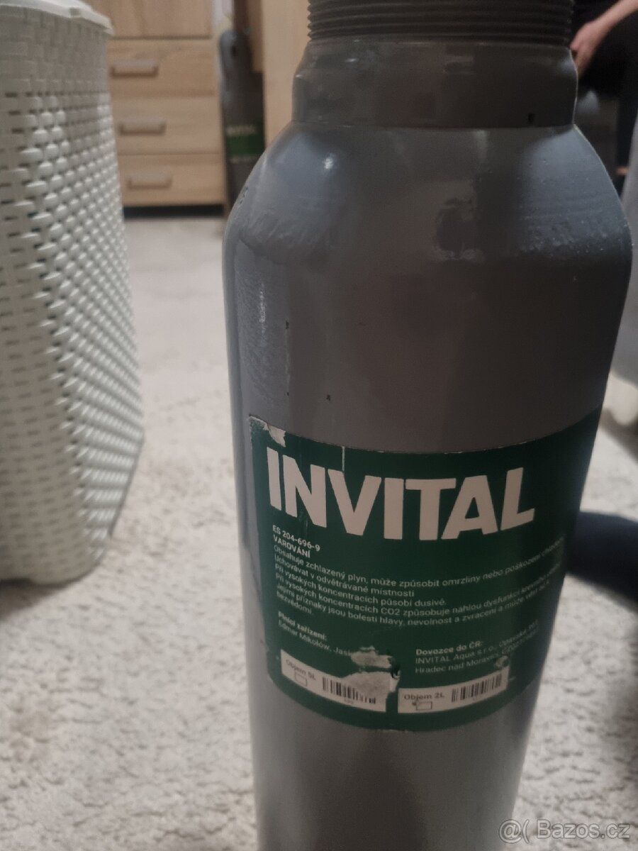 Akvárium s příslušenstvím - 10