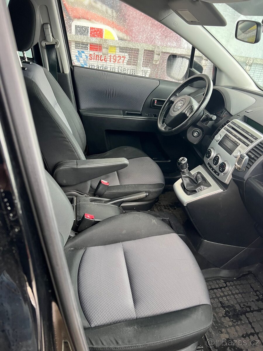 Mazda 5 2.0 D. Rok 2007. Tažné, 7místná. Tempomat. Klima - 10
