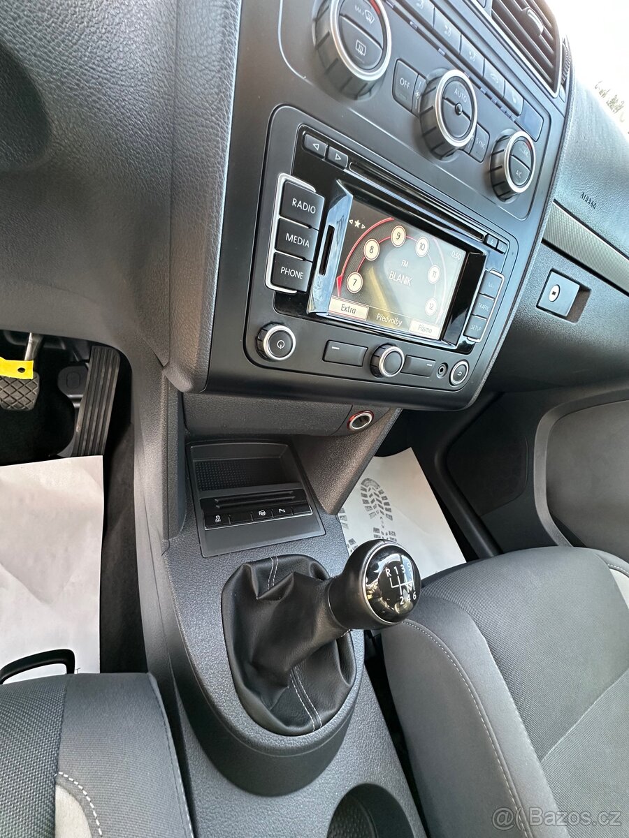 Vw Touran Life TSI 7místné TOP STAV - 10