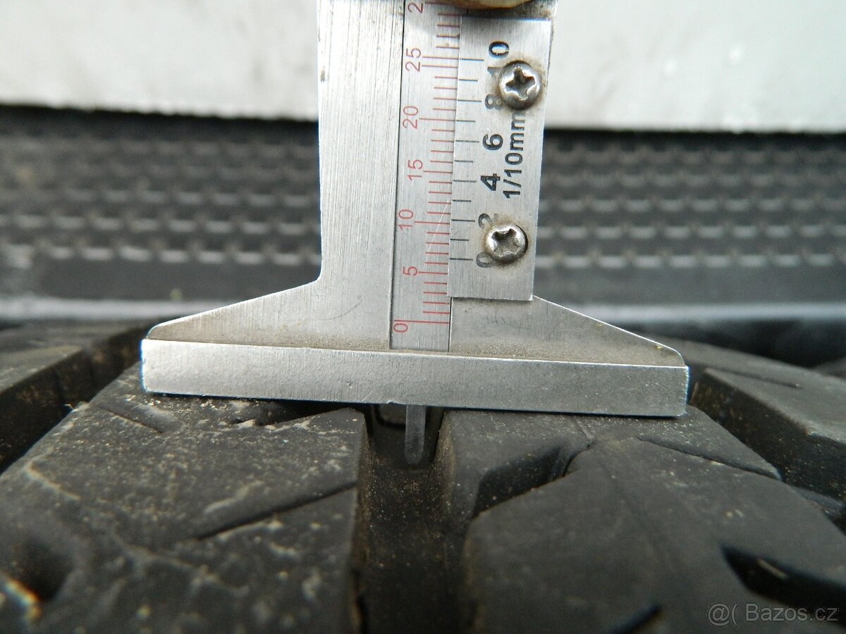 kola ford Transit + pneu R15C - 10