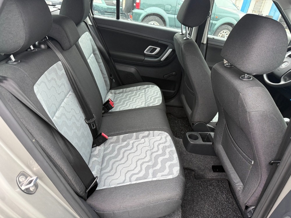 Škoda Fabia Combi 1.6i 16V - 10