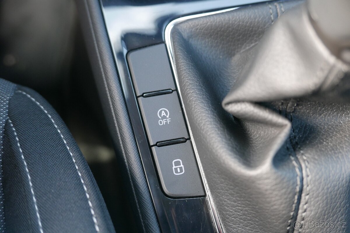 Škoda Fabia 1.0 MPI 59 kW M5° Selection - 10